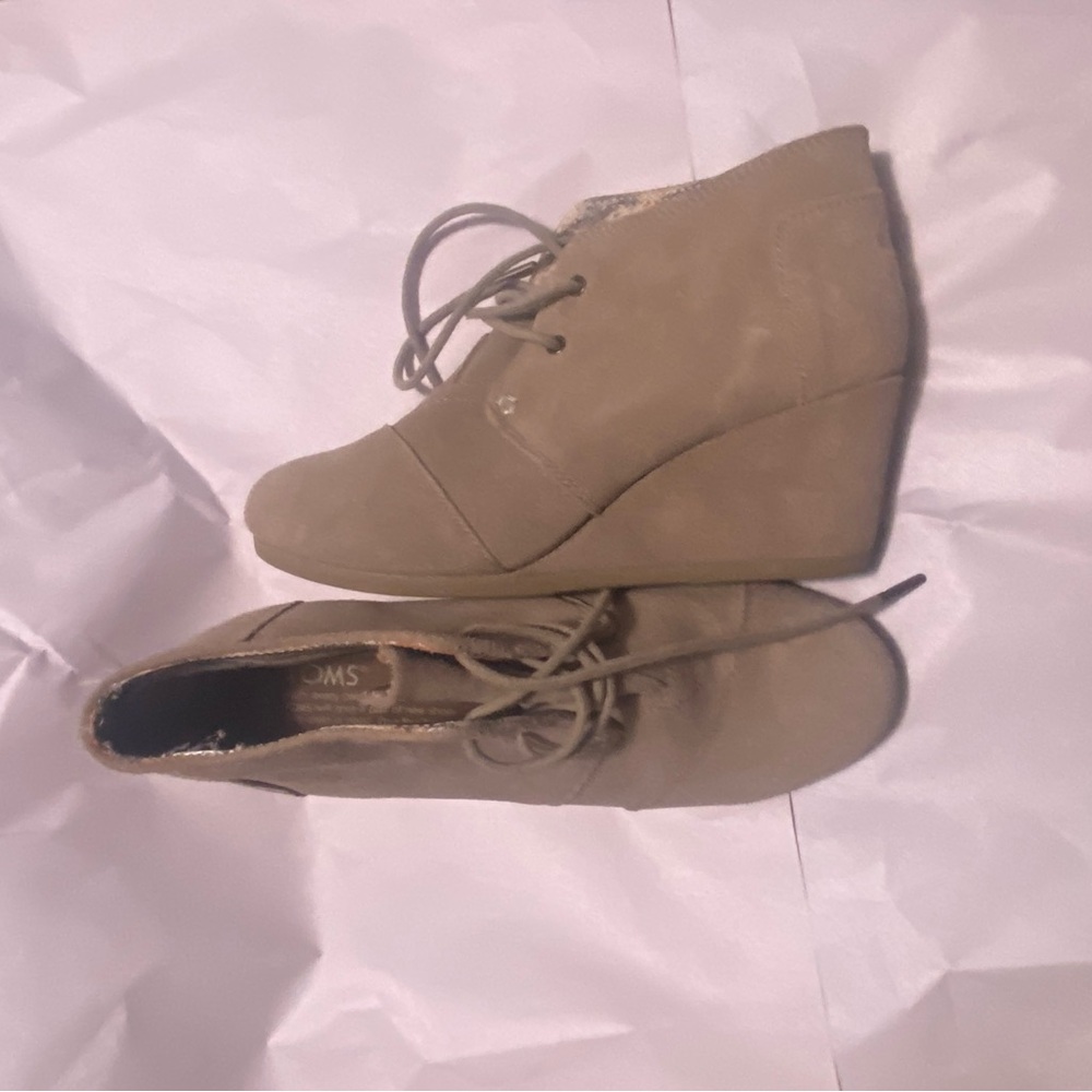 Wedge boots